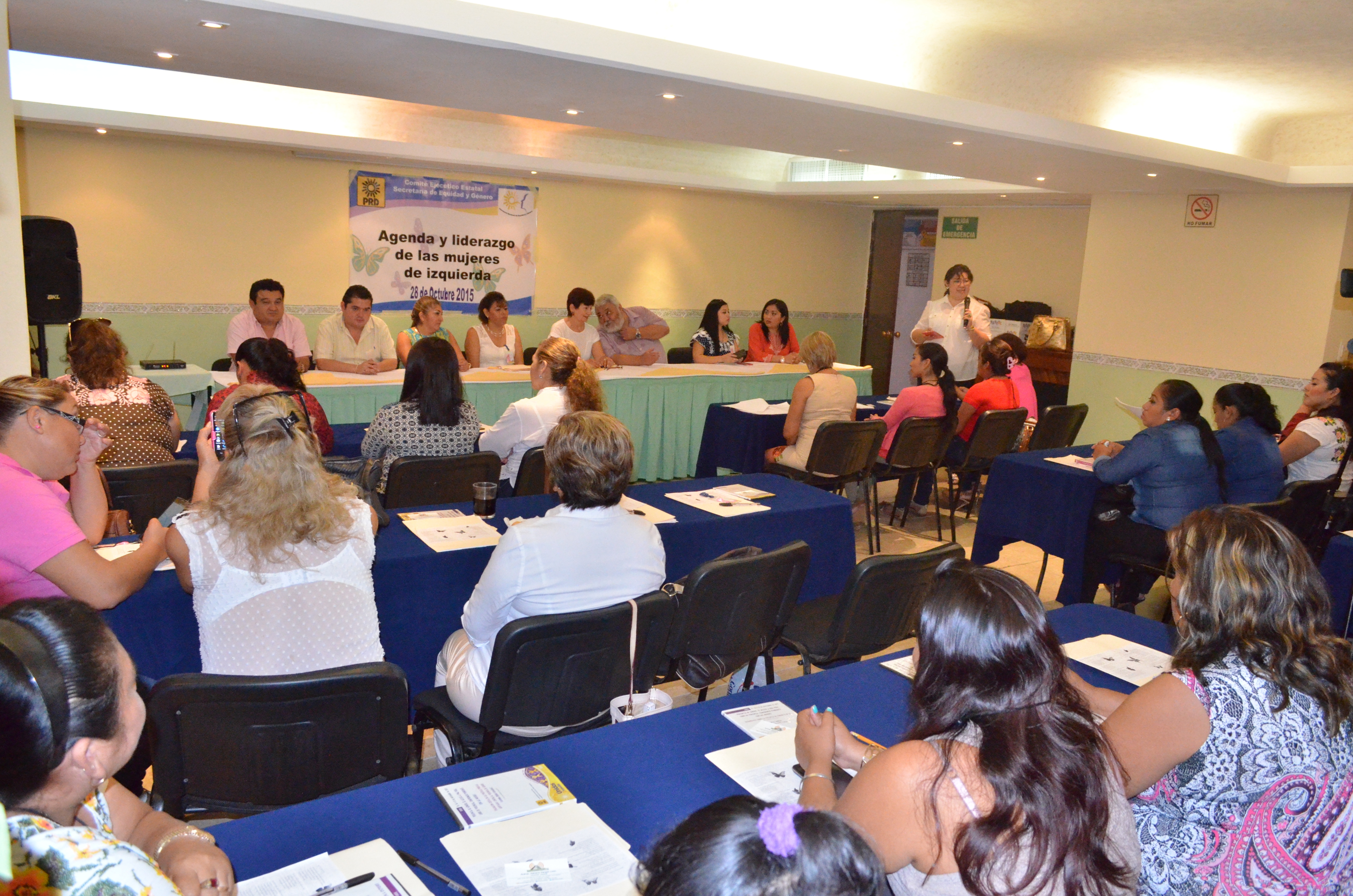 Taller Liderazgo de mujeres de izquierda